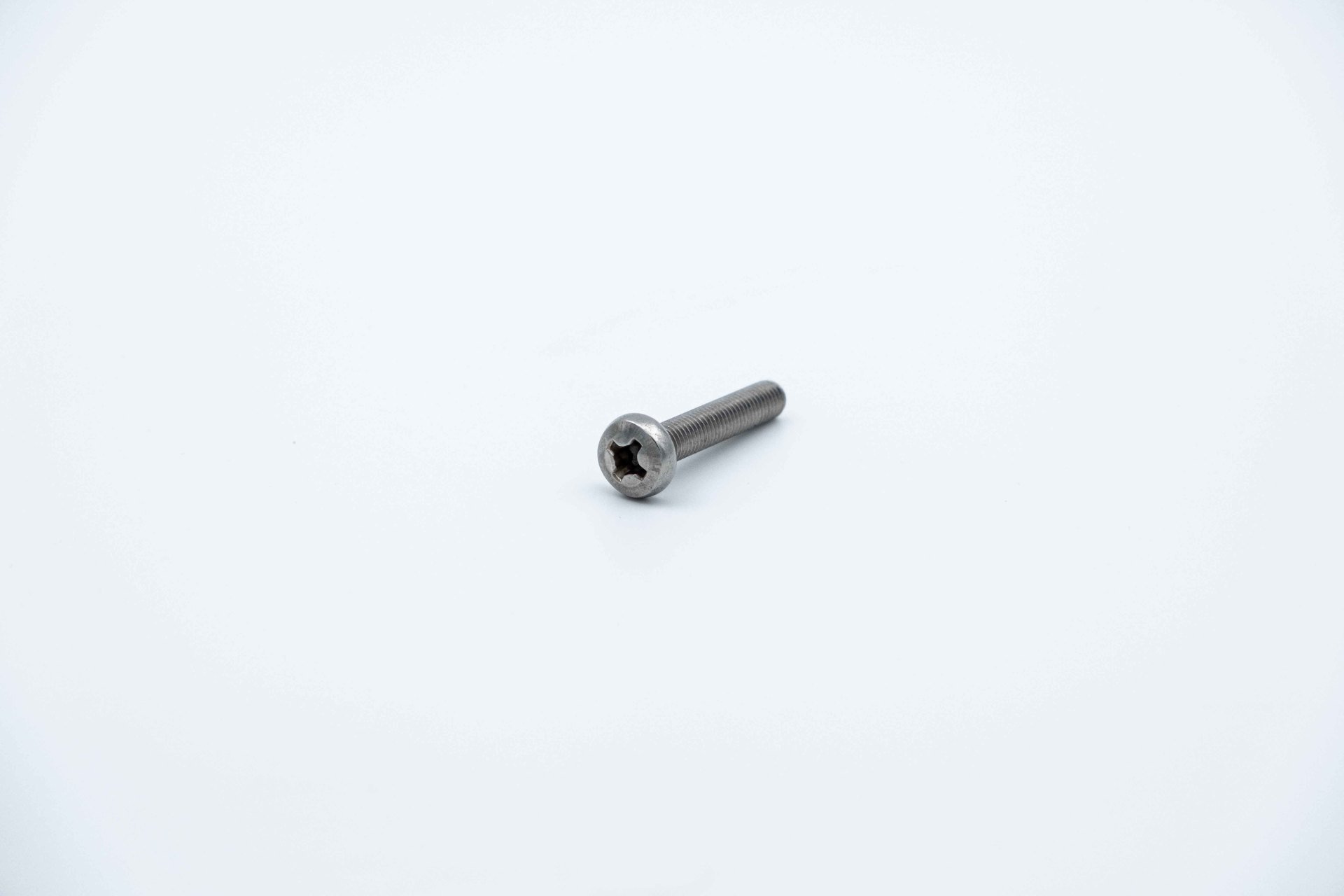 M2,5 DIN 7985 YSB VİDA A4